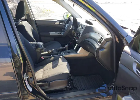 2011 Subaru Forester 2.5X Premium z USA, uszkodzony, nr VIN JF2SHADC3BH780948